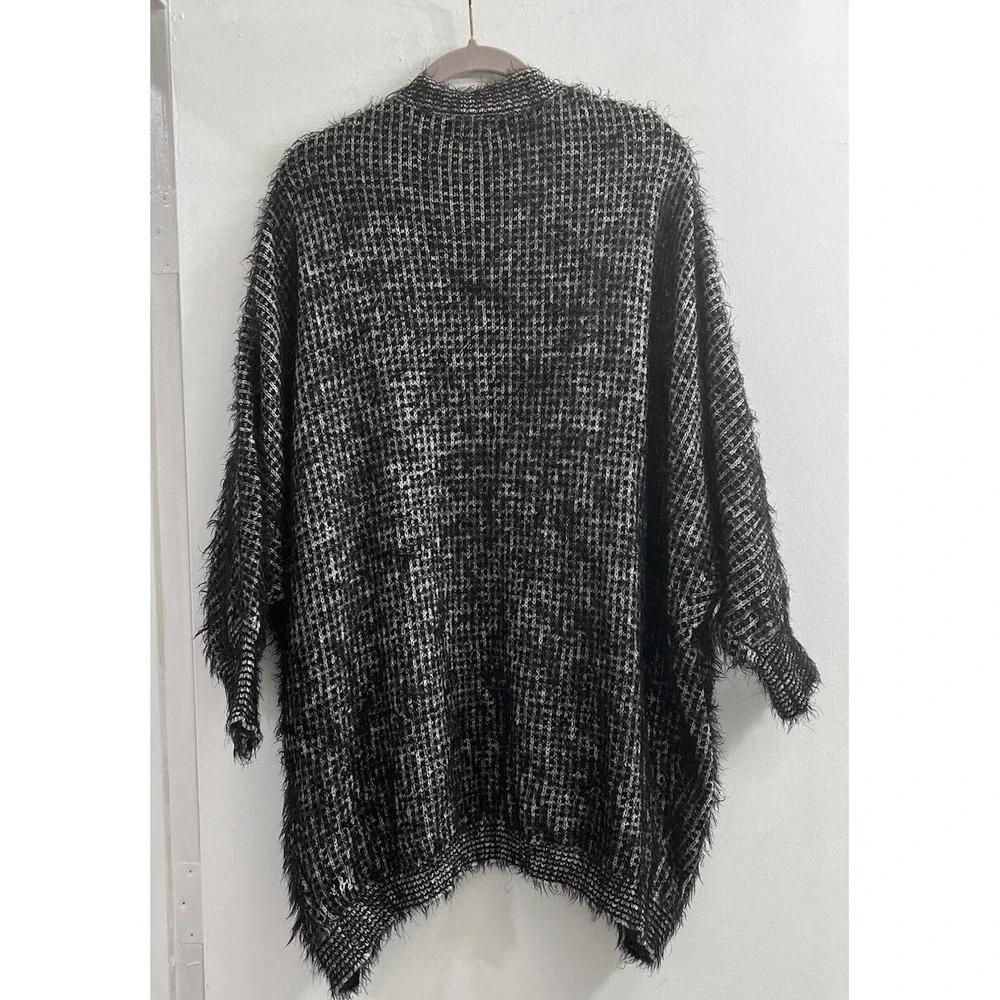 Vila Womens Small Open Dolman Sleeve Cardigan Black Ivory Fuzzy Cozy Oversized - Picture 2 of 11